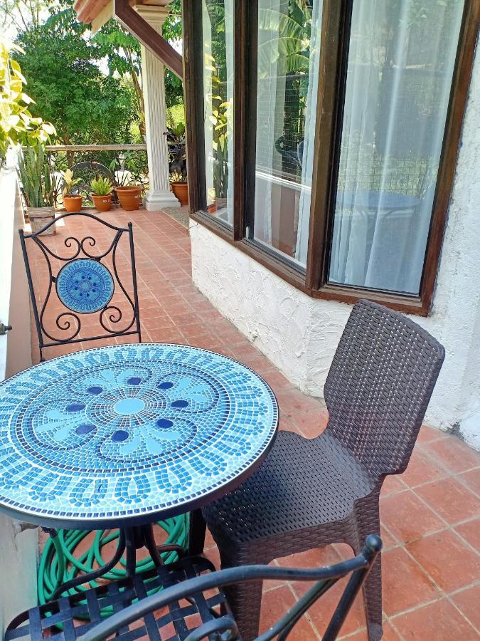 Angono El Castillo Bed And Breakfast מראה חיצוני תמונה