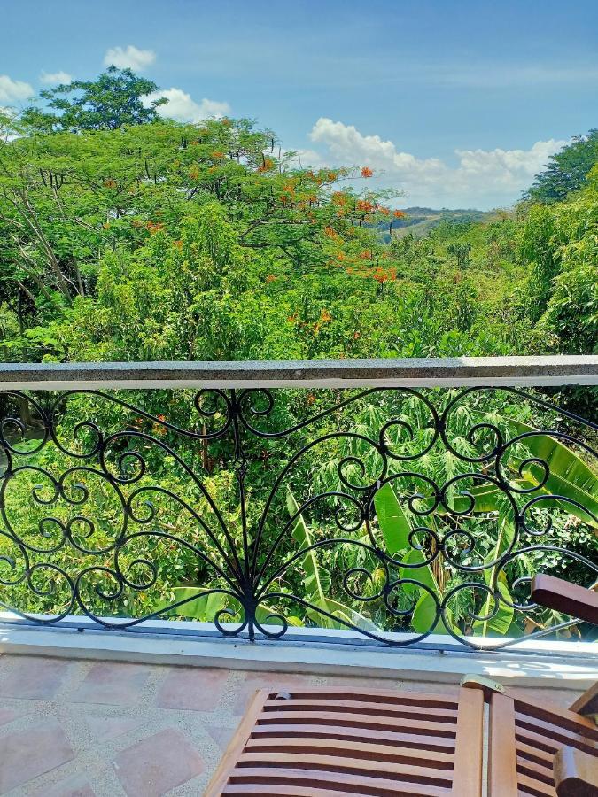 Angono El Castillo Bed And Breakfast מראה חיצוני תמונה