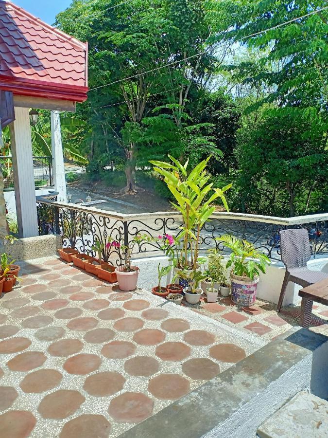 Angono El Castillo Bed And Breakfast מראה חיצוני תמונה