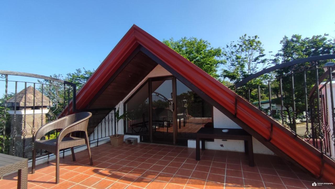 Angono El Castillo Bed And Breakfast מראה חיצוני תמונה
